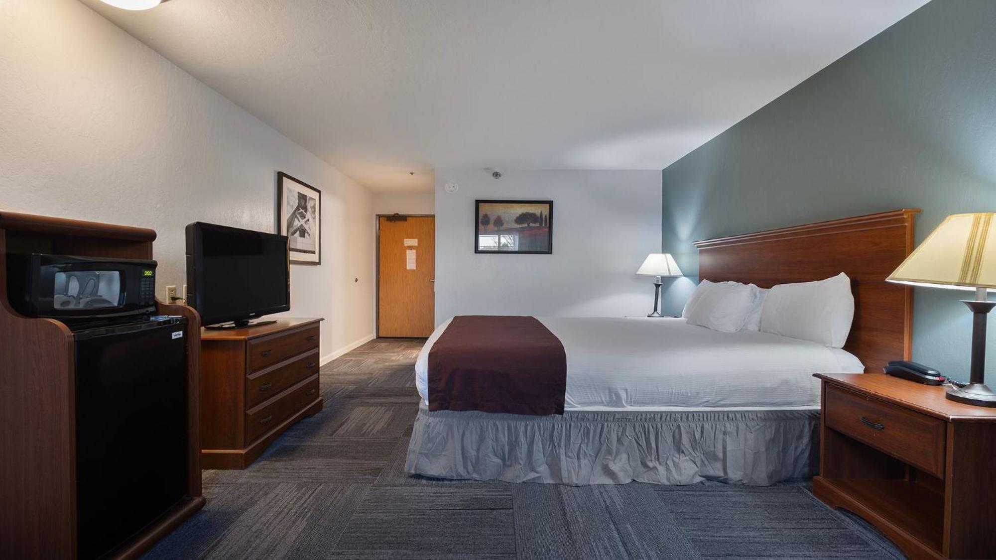 Aladdin Motor Motel 3*